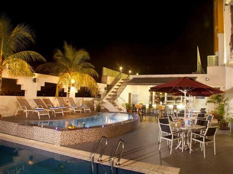 조호르 바루 수영장있는 호텔